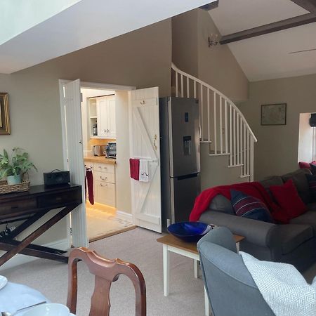 Gorgeous Country Cottage On Outskirts Of Bath With Wood Fired Hot Tub Midford ภายนอก รูปภาพ